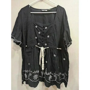 Black Mexican style embroidered peasant blouse by Chelsea Studio size 1XL